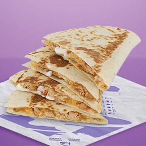 Cheesy Garlic Chicken Quesadilla 