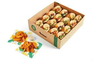 صب ميجا بوكس مع بطاطا كريسبرز صب ميجا بوكس مع بطاطا كريسبرز